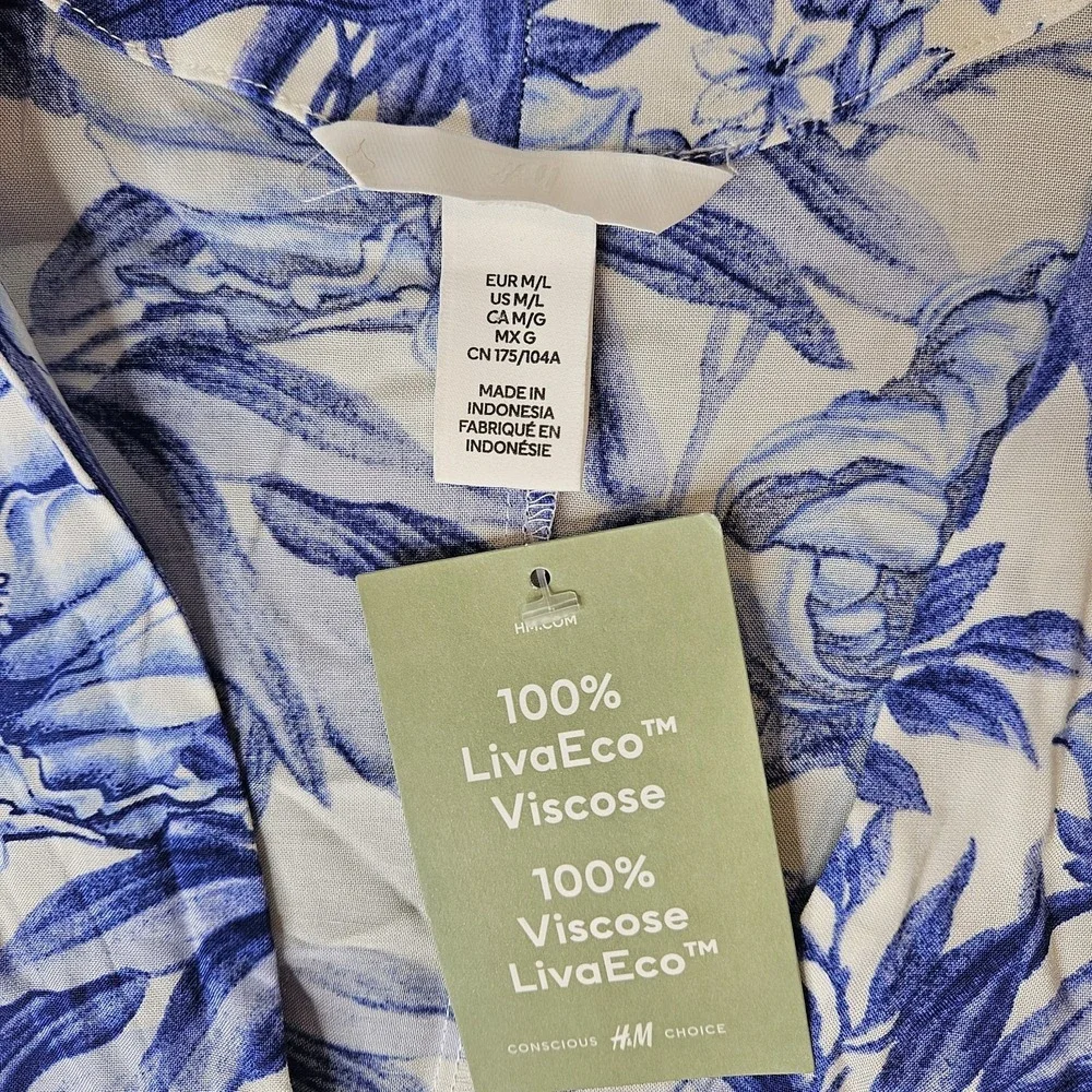 NWT H M Swim Cover Up‎ Blue Floral Delft Size Medium Large Vneck Resort Poolside